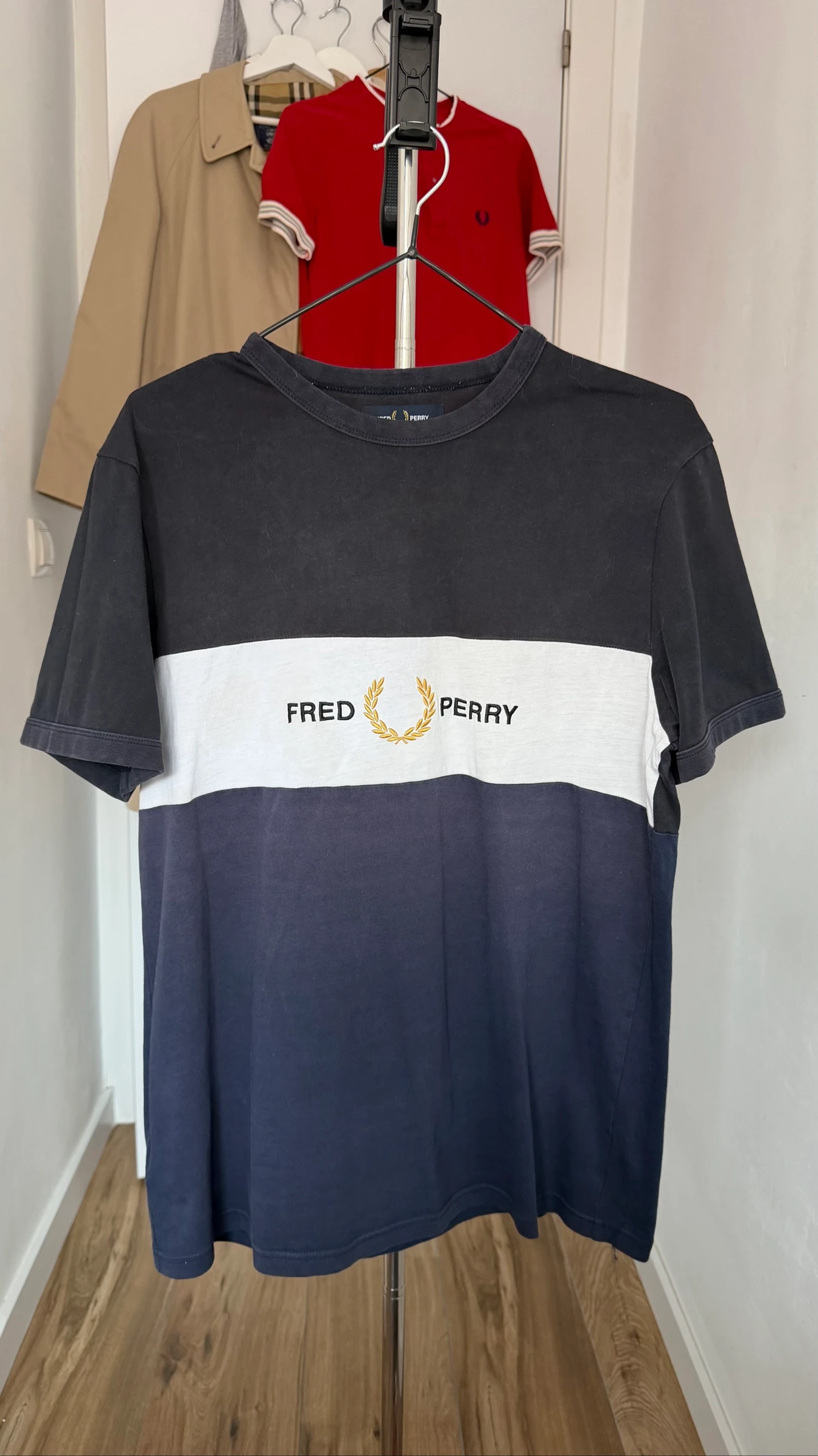 Camiseta Fred Perry color block – tamanho M – photo 4